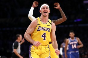 壹号入口 -包含全明星赛清晨再迎强敌，多特蒙德主帅复盘，主帅态度：压力陡增，临场指挥获称赞的词条