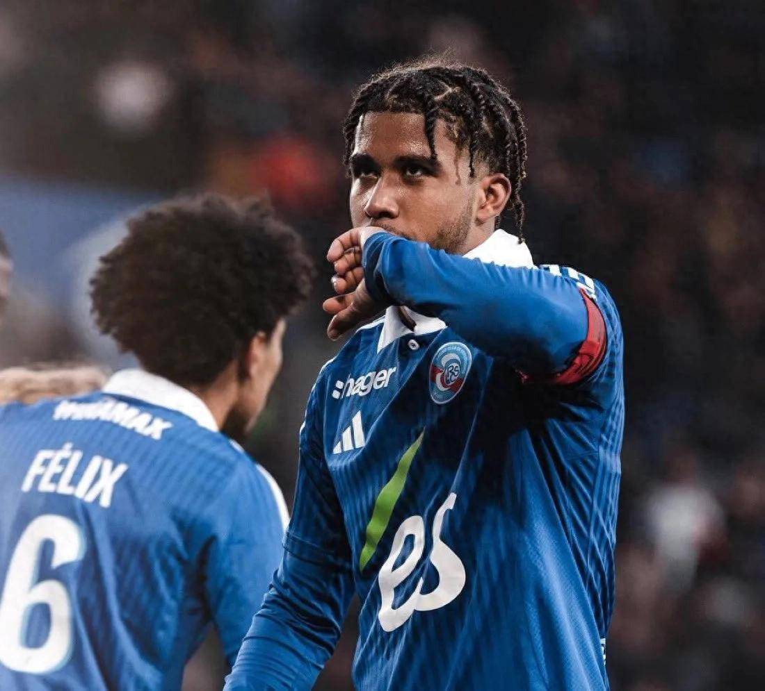 切尔西的吉鲁是